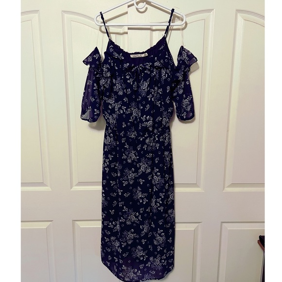 Dress - Picture 1 of 2